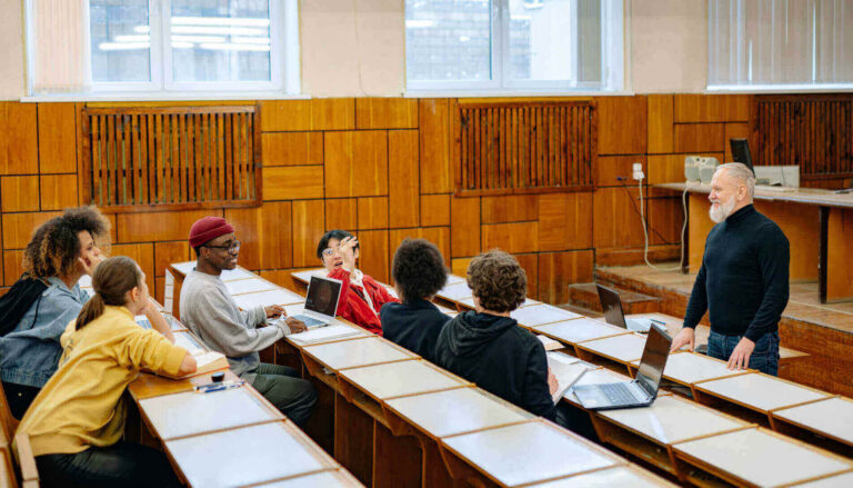 Project management degree courses in the UK