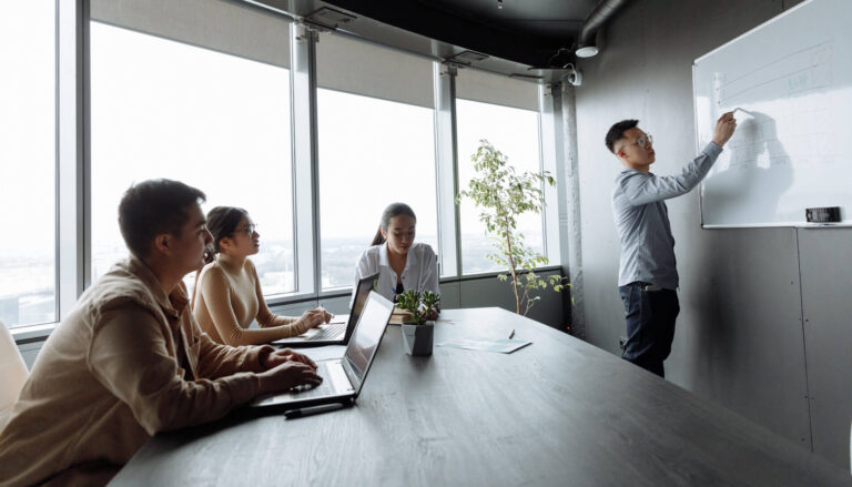 Project management vs product management