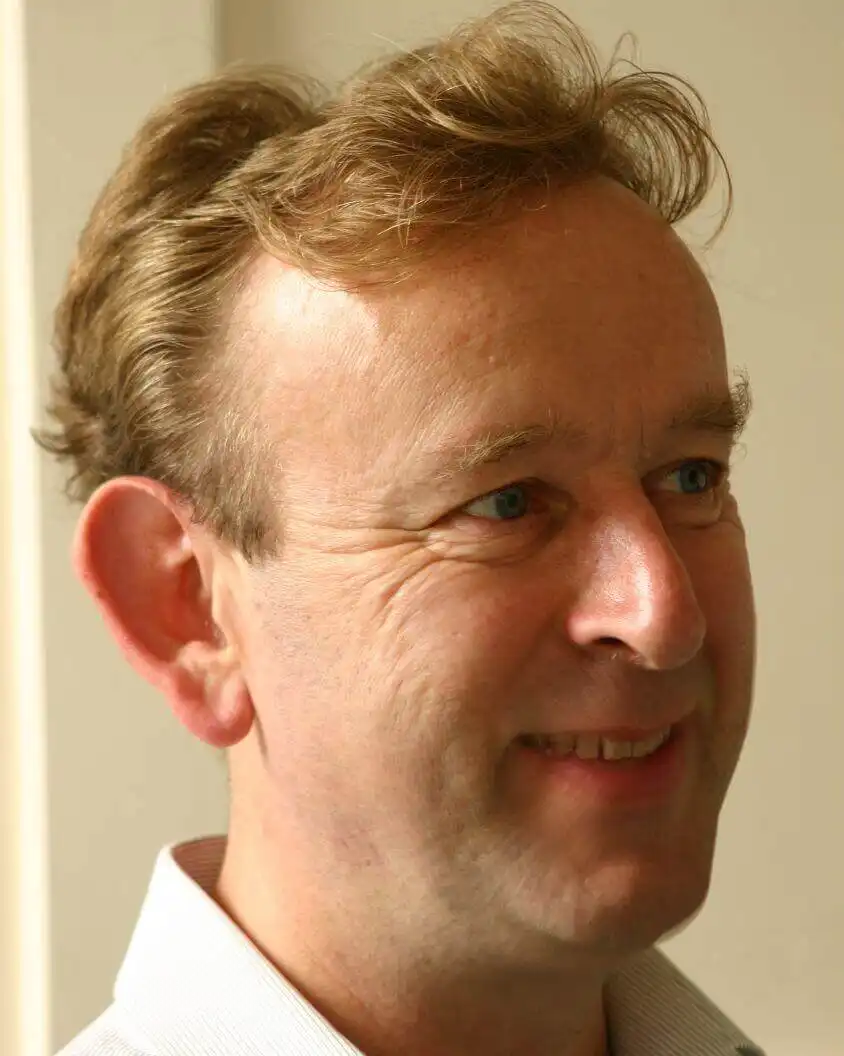 Simon Buehring Simon Buehring