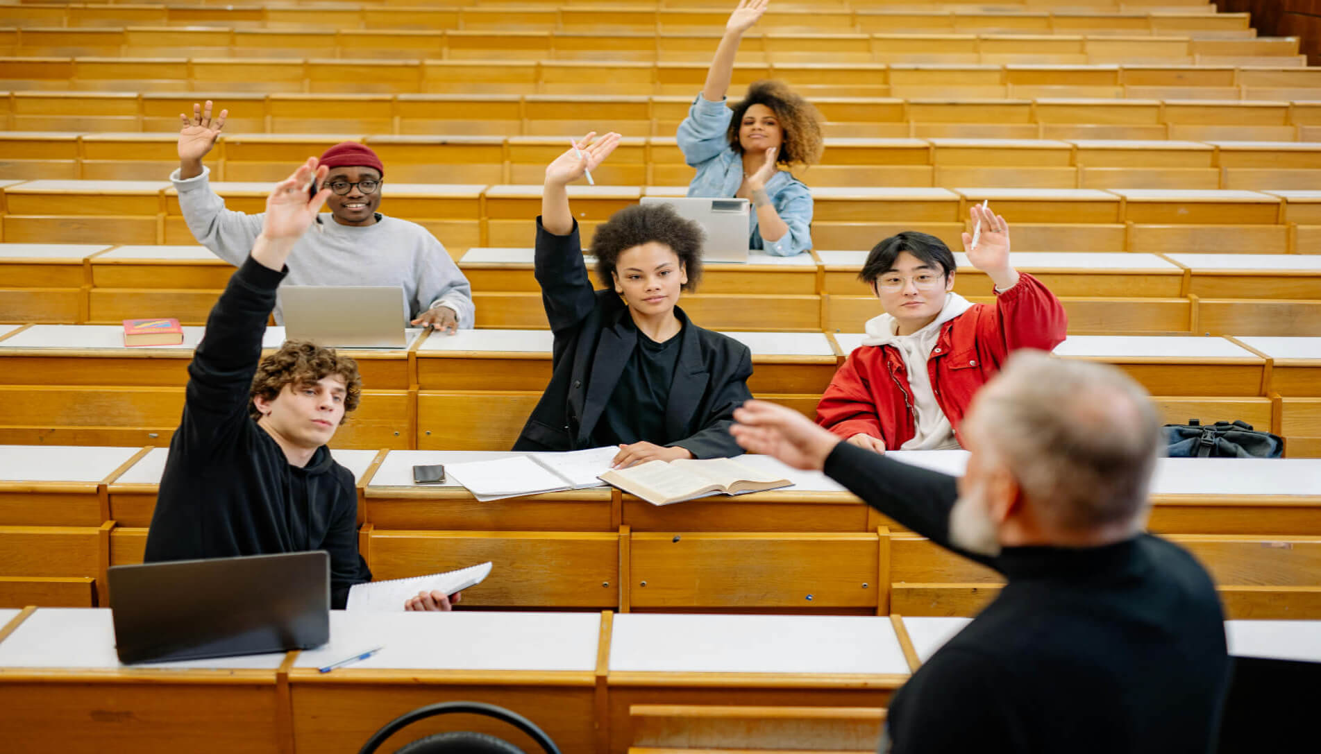 Training course: definition, types, benefits and guidance Training course: definition, types, benefits and guidance